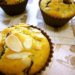 Easy Chocolate Banana Muffins with Pancake Mix (no extra butter or sugar) A picture of Easy Chocolate Banana Muffins with Pancake Mix (no extra butter or sugar).