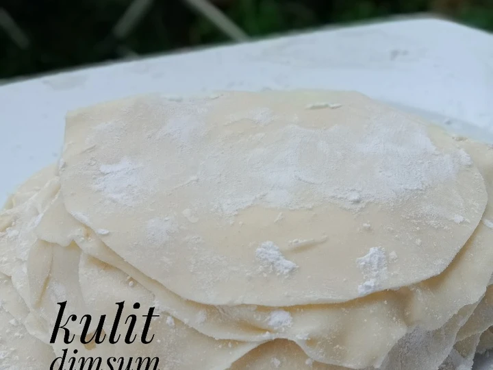 Langkah Gampang Membuat Resep Kulit Dimsum - Gyoza - Mandu (Gilas pakai botol) yang  Bikin Ketagihan Anti Ribet, Lezat