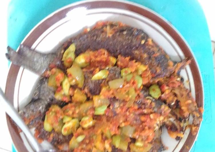 Resep Ikan Mujaer balado pete yang sempurna