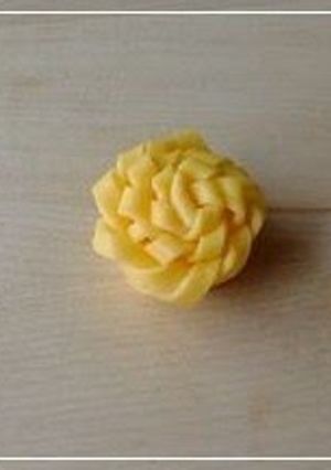 A picture of For Lunch Boxes! Egg Sheet Flower.
