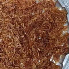 A picture of Fried Onions (prep for Eid).