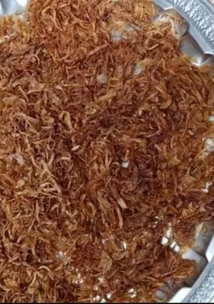 A picture of Fried Onions (prep for Eid).