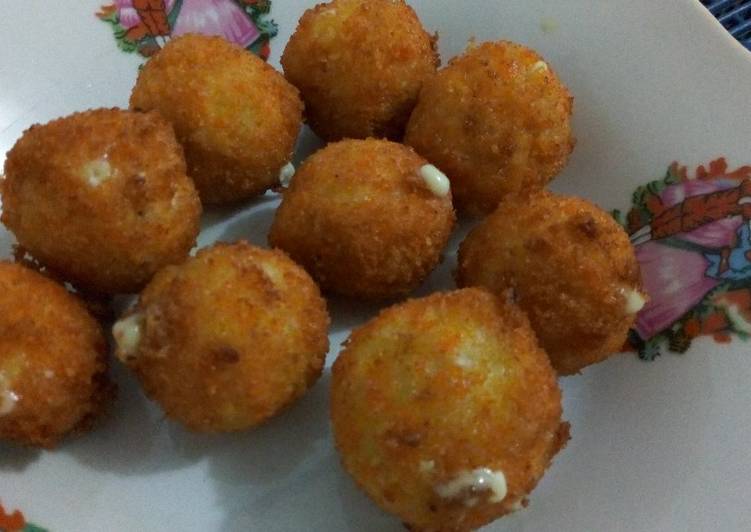 Bola² ayam dobel keju