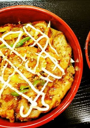 A picture of Spicy Gochujang Pork Rice Bowl.