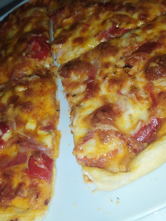 Una foto de Pizza riquísima