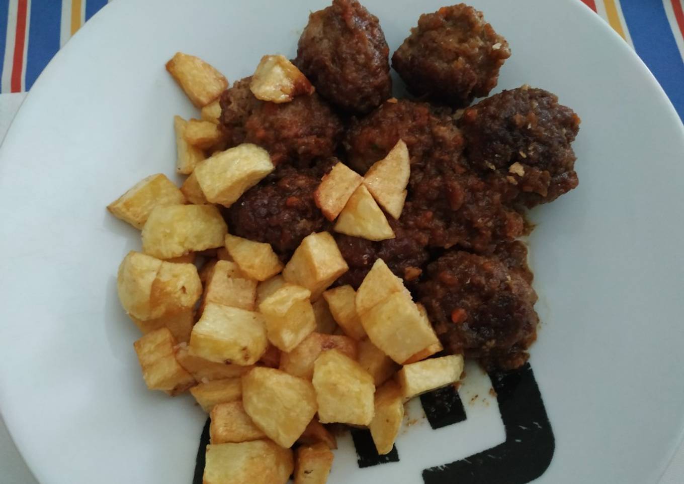 Albóndigas en salsa