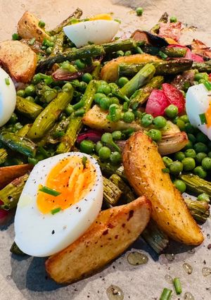A picture of Awesome asparagus tray bake.