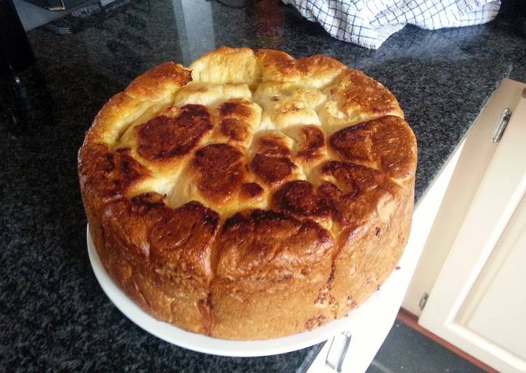 Simple Way to Make Jamie Oliver Garlic ball bread