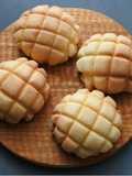 Melon Pan (Japanese Sweet Bread) – Tips for a Crunchy Cookie Crust