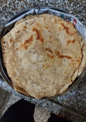 A picture of Ajwain paratha.