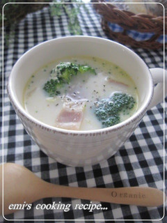 A picture of Chinese Cabbage & Bacon Milk Soup.
