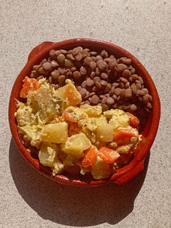 Una foto de Curry de lentejas y verduras (vegetariano)
