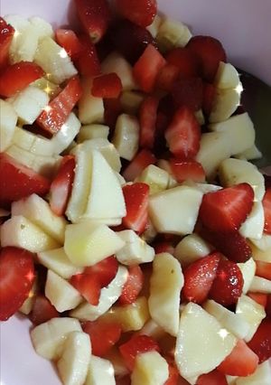 صورة لوصفة سلطة فواكه 🍓🍌🍏