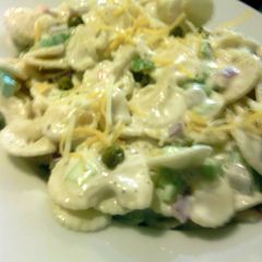 A picture of honey mustard chicken pasta.
