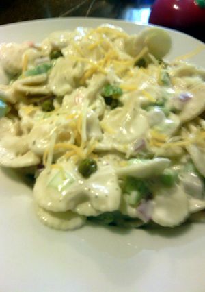A picture of honey mustard chicken pasta.
