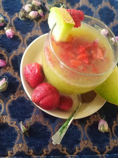 عکسی از دستور اسموتی طالبی با توت فرنگی 🌸🌼🍈🍓