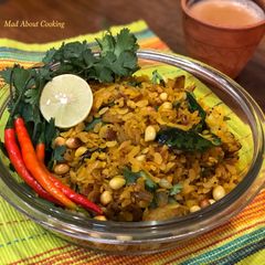 A picture of Maharashtrian Poha With Healthy Twist – Super Healthy Breakfast.