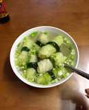 Món canh bắp cải cuộn thịt bằm