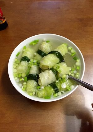 Hình của món Món canh bắp cải cuộn thịt bằm.