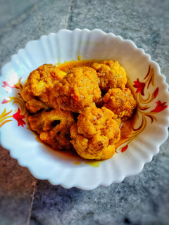 আলু ফুলকপির ডালনা (alu foolkopir dalna recipe in Bengali) রেসিপির প্রধান ছবি
