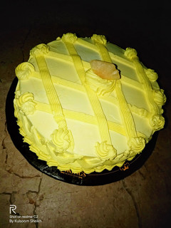A picture of Pineapple Cake.