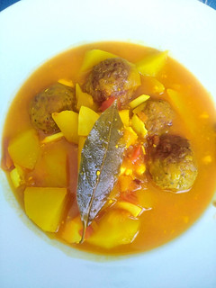 Una foto de Guisado de Albóndigas