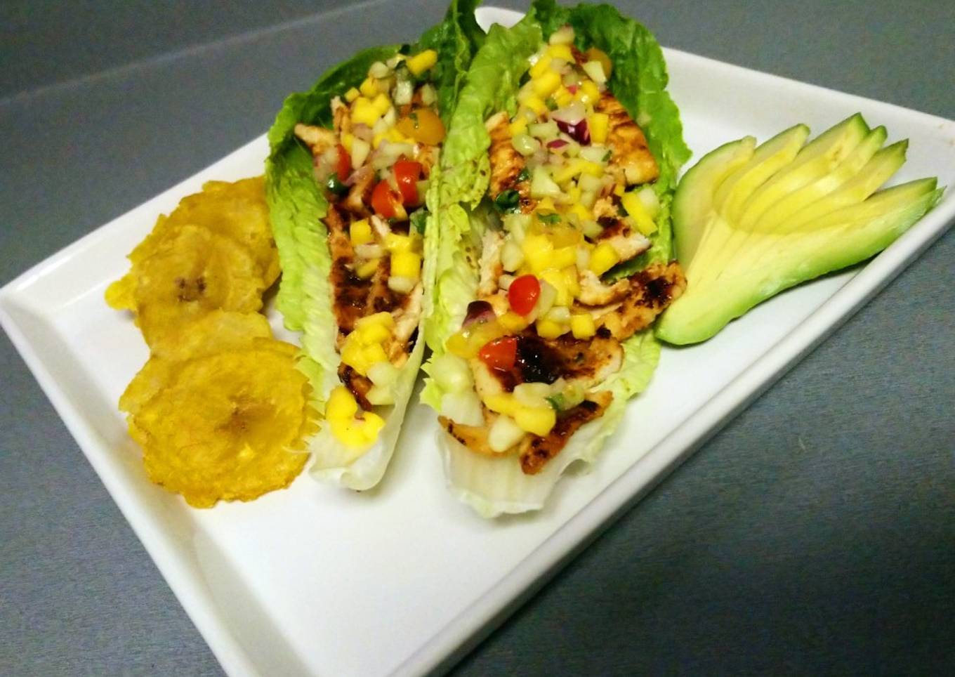 Un día caluroso es bueno una ensalada de lechuga