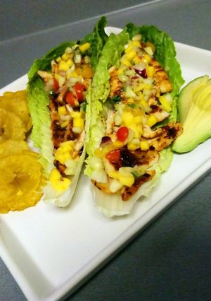 Una foto de Un día caluroso es bueno una ensalada de lechuga