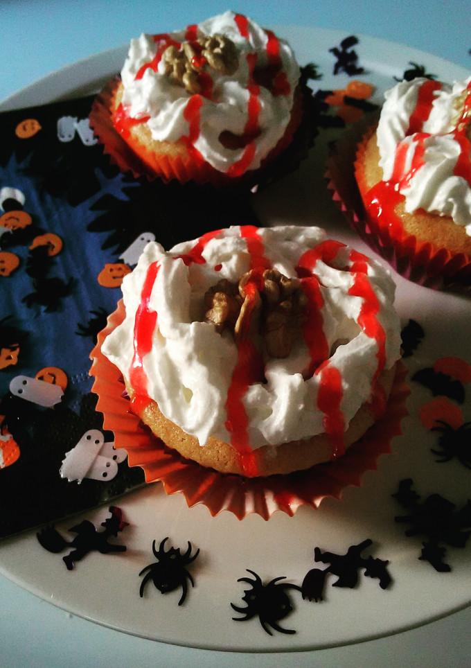 Una foto de Cupcakes "sesos de rata" sangrientos
