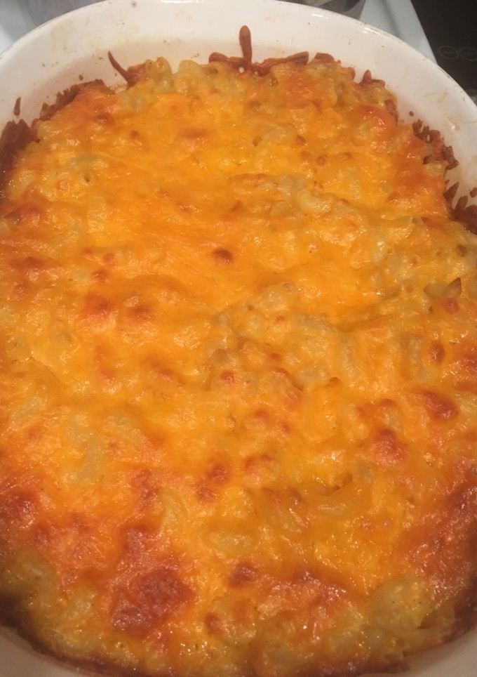 A picture of Basic Delicious Macaroni And Cheese *EASY*.