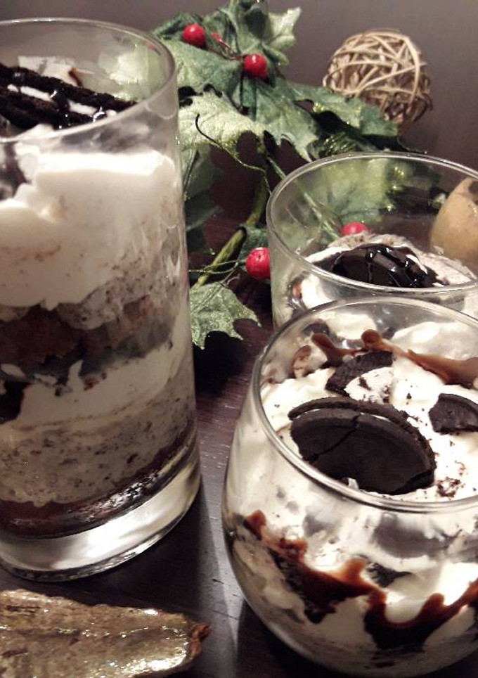 Una foto de Trifle de brownie y oreo Cheesecake