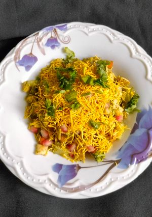 A picture of Cheeseling bhel.