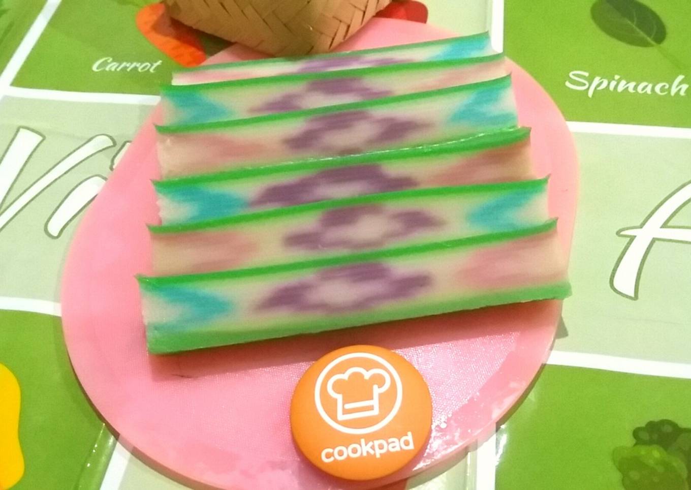567. Kue pepe tenun