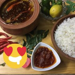 A picture of Sindhi tarka daal with zeera rice.