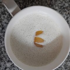 A picture of Banana Oat Smoothie.