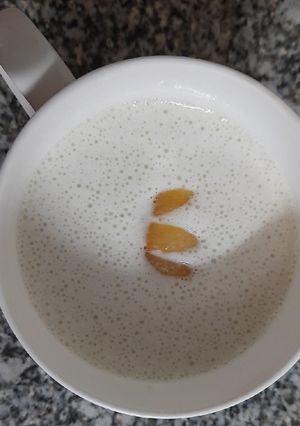 A picture of Banana Oat Smoothie.