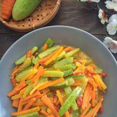 Acar wortel timun bumbu kuning রেসিপির প্রধান ছবি