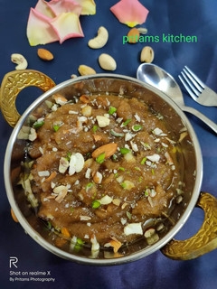 आटे का हलवा (Aate ka halwa recipe in Hindi) रेसिपी मुख्य फोटो