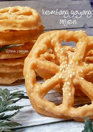 Foto resep Kembang Goyang Wijen