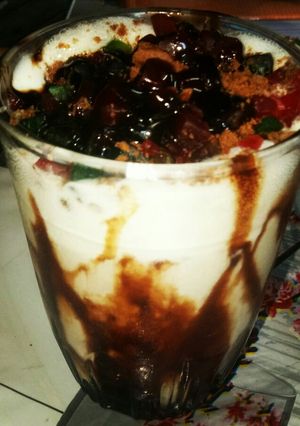 A picture of Ice-Cream cold coffee shake.