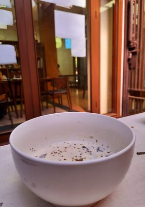 A picture of Mushroom Soup.
