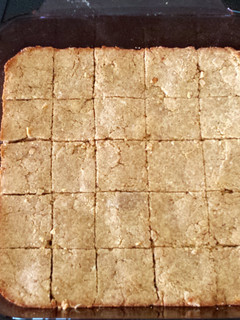 A picture of Peanut butter cookies for bait.