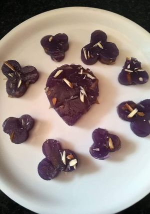 A picture of Bombay Halwa.