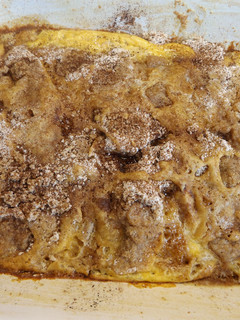 Una foto de Torta súper rápida de manzana con azúcar morena
