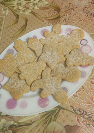 A picture of Gingerbreadman Cookies.