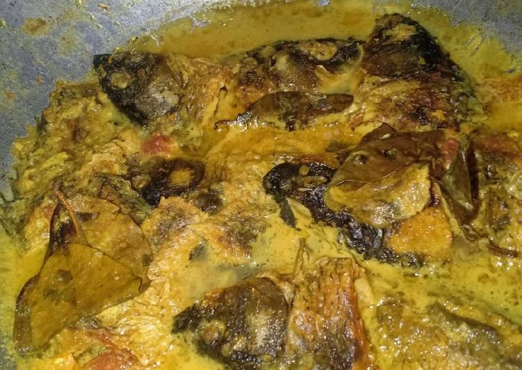 Cara mudah memasak Ikan bumbu kuning, Enak