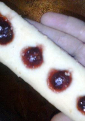 A picture of strawberry shortcake bars.