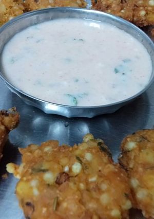 સાબુદાણા બટાકા ના ફરાળી વડા(sabudana bteta na frali vda) રેસીપી મુખ્ય ફોટો