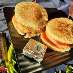 A picture of Bread Burger.