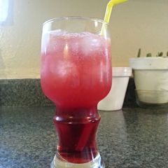 A picture of Cran-Cherry Seltzer.